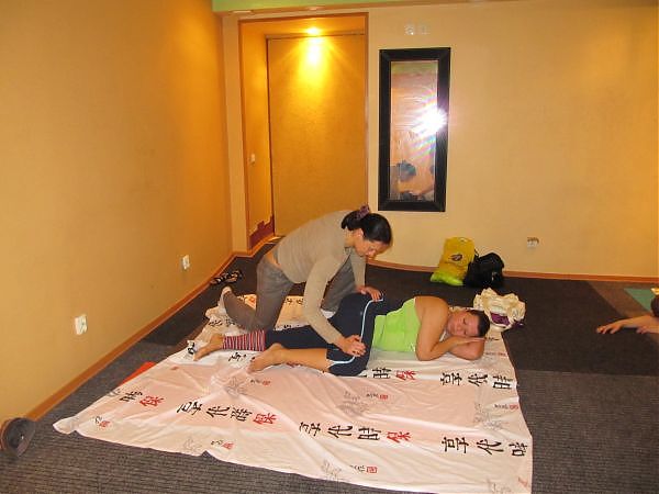 ФОТО №1 Фото тайского массажа, обучение массажу в студии Нуат Тай