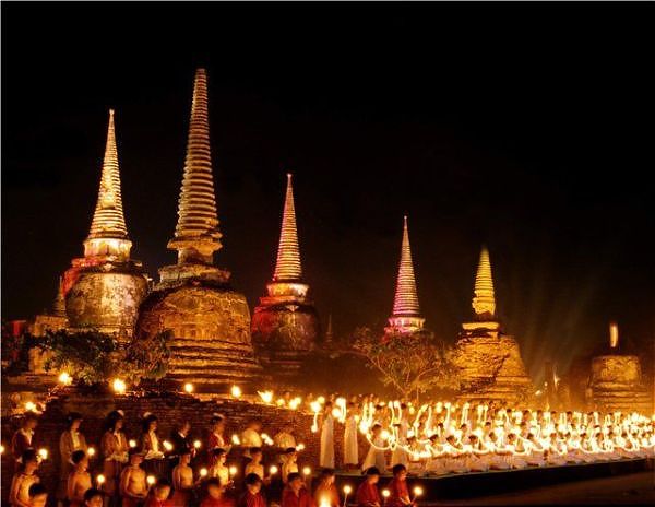 ФОТО №1 Королевство Тайланд ежегодный ноябрьский фестиваль Loy Krathong