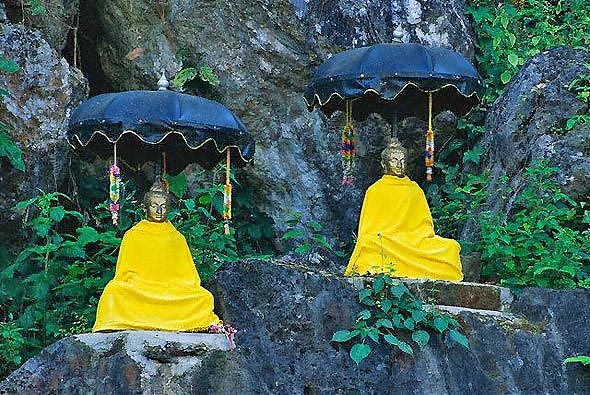ФОТО №1 Тайланд, статуи имитируют состояние медитации