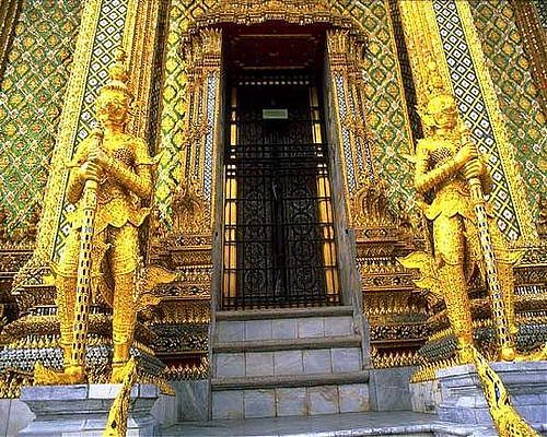 ФОТО №1 Вход в один из храмов Тайланда